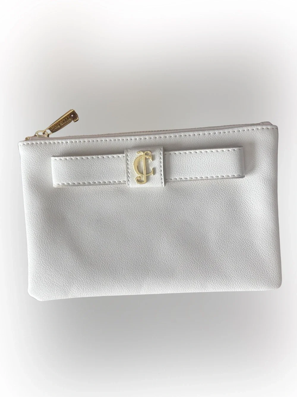 Juicy Couture White Leather Wristlet with Gold Zipper & JC Emblem ~ 8”x5”
