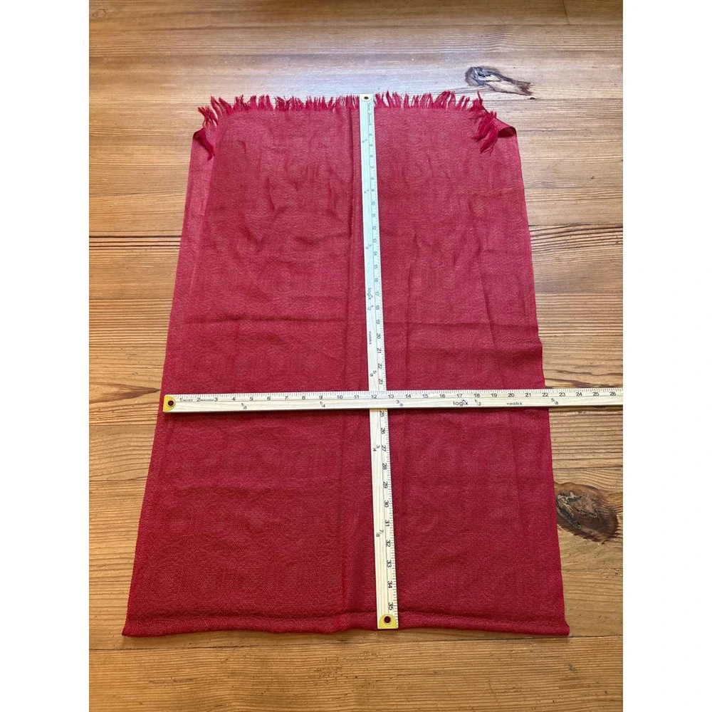 Unbranded 2+ material