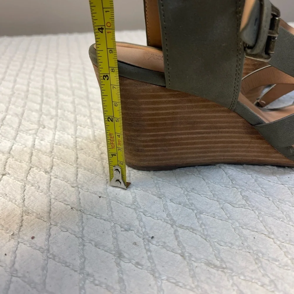 Crown Vintage stylish wedges