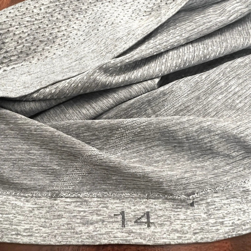 lululemon athletica •	size 14