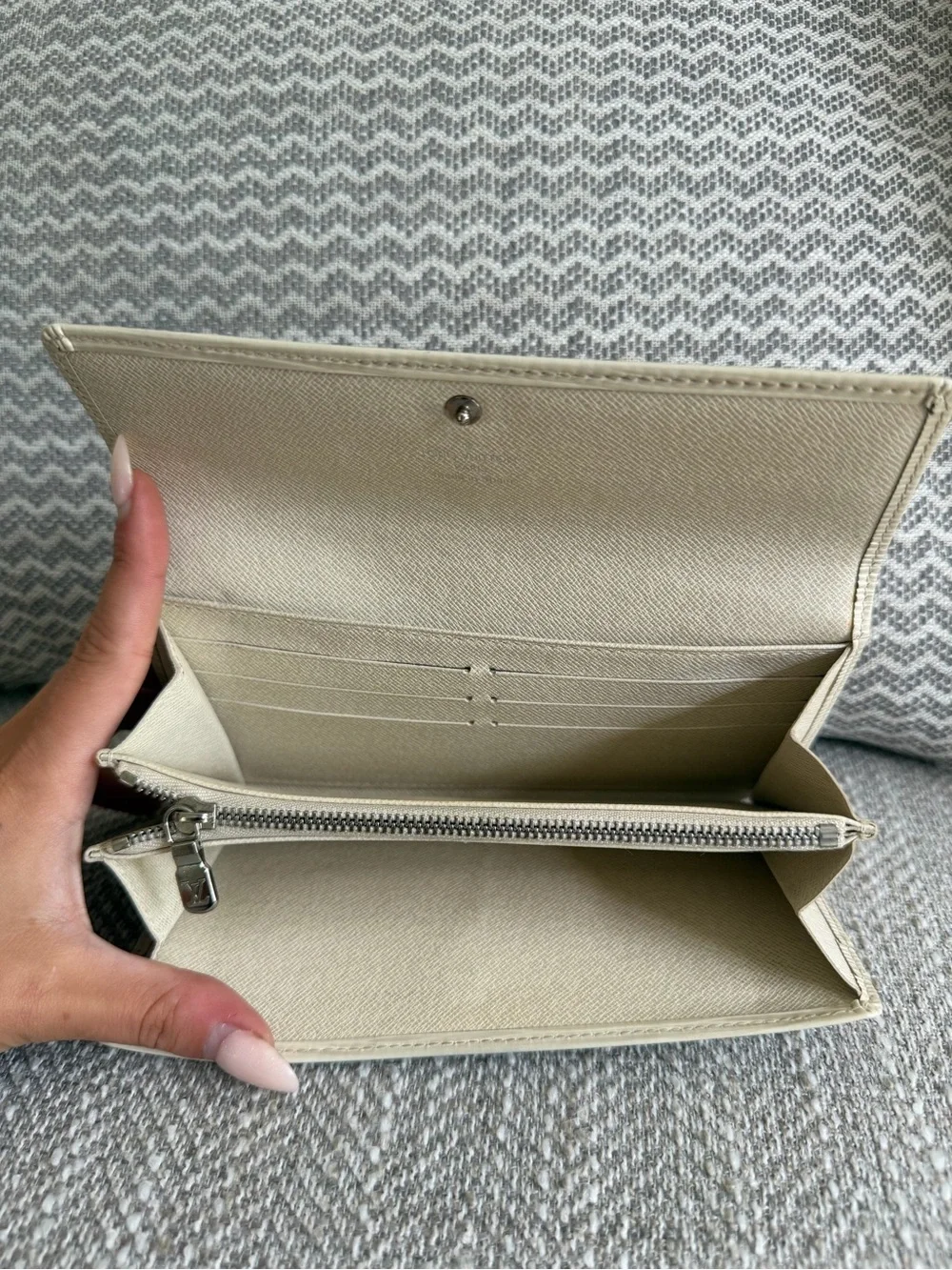 Louis Vuitton authentic louis