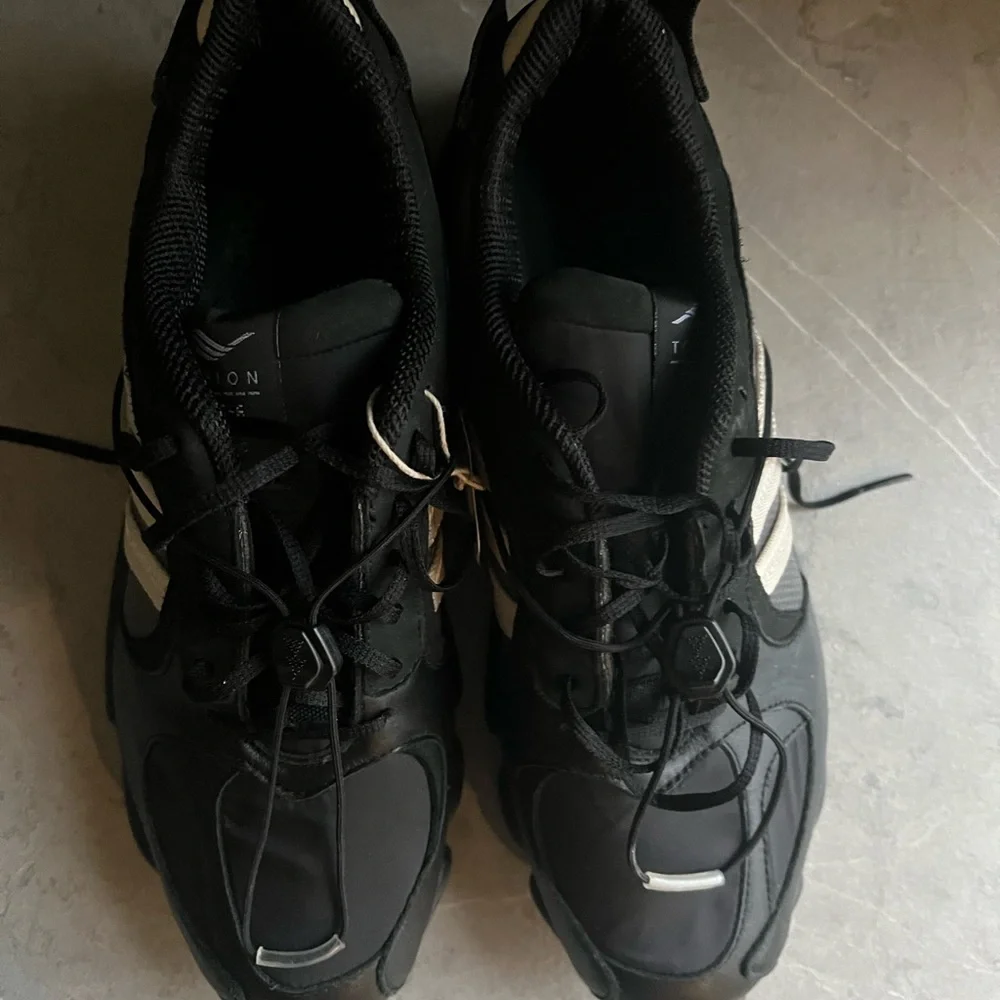 adidas Originals midsole drop
