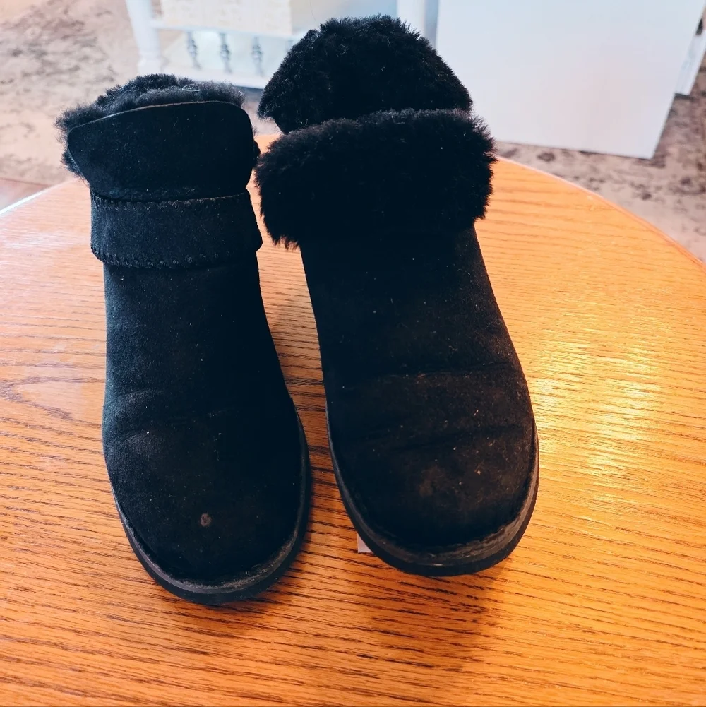 UGG mckay black