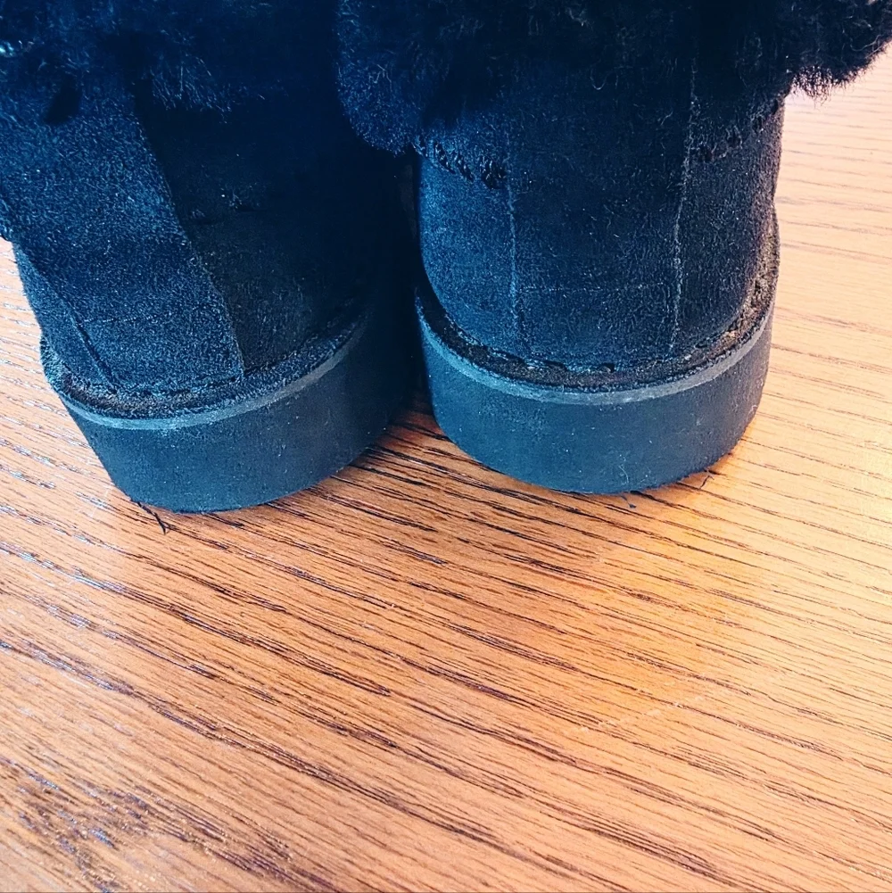 UGG mckay black