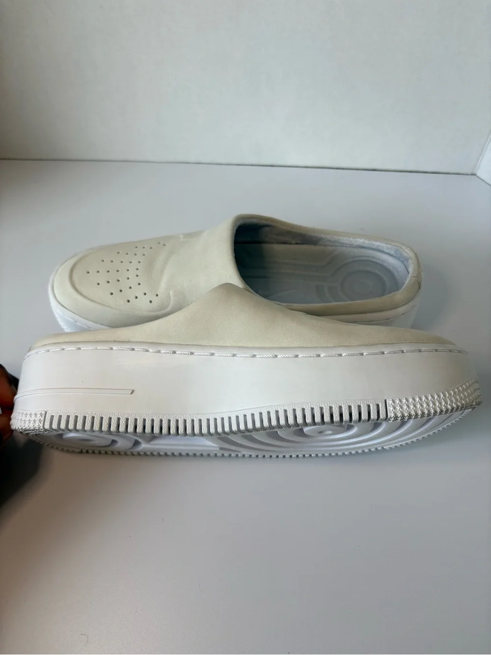 Nike minimal slip