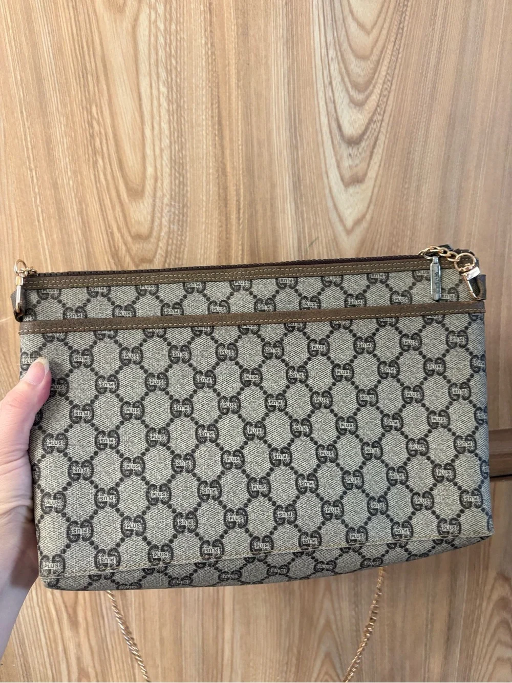 Auth Gucci Supreme Crossbody bag medium Vintage