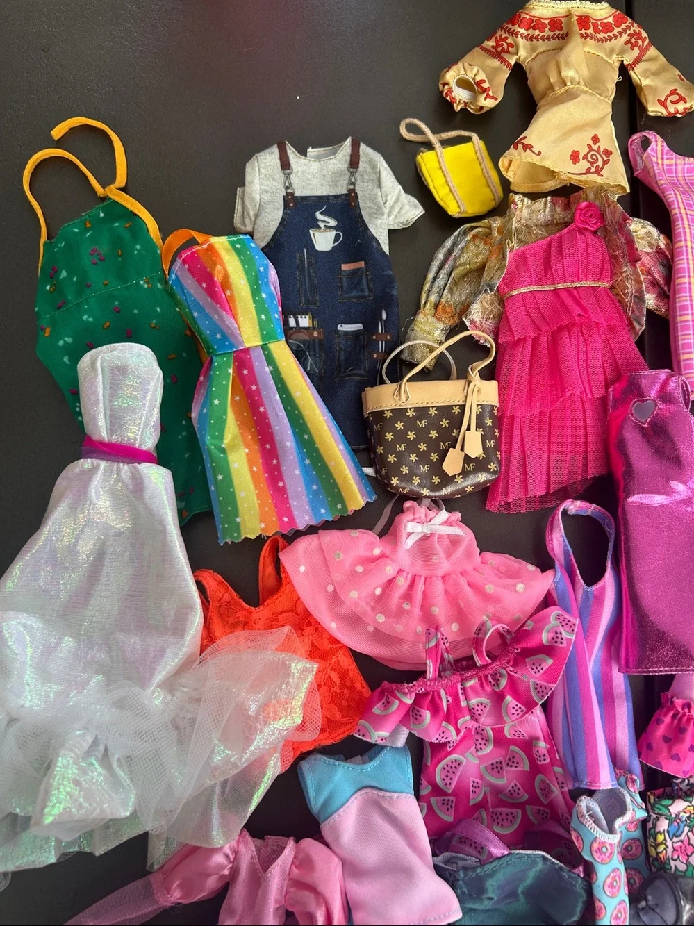 Barbie unbranded doll