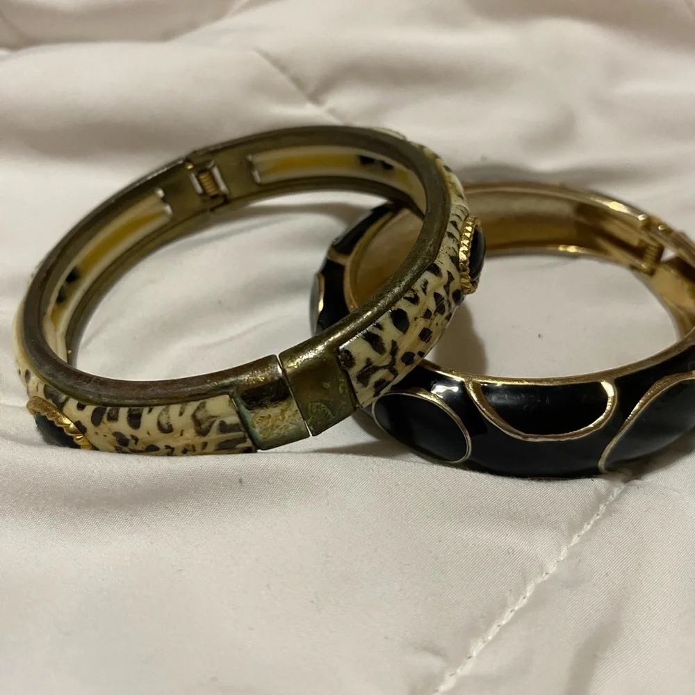N/A set hinged