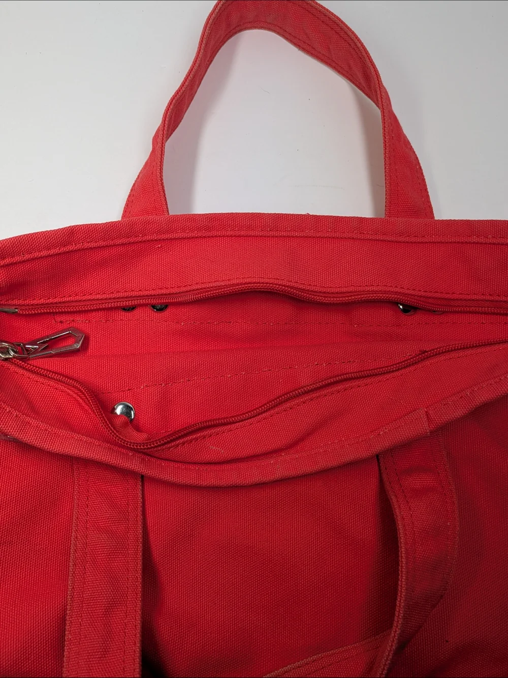 Marc Jacobs vibrant red