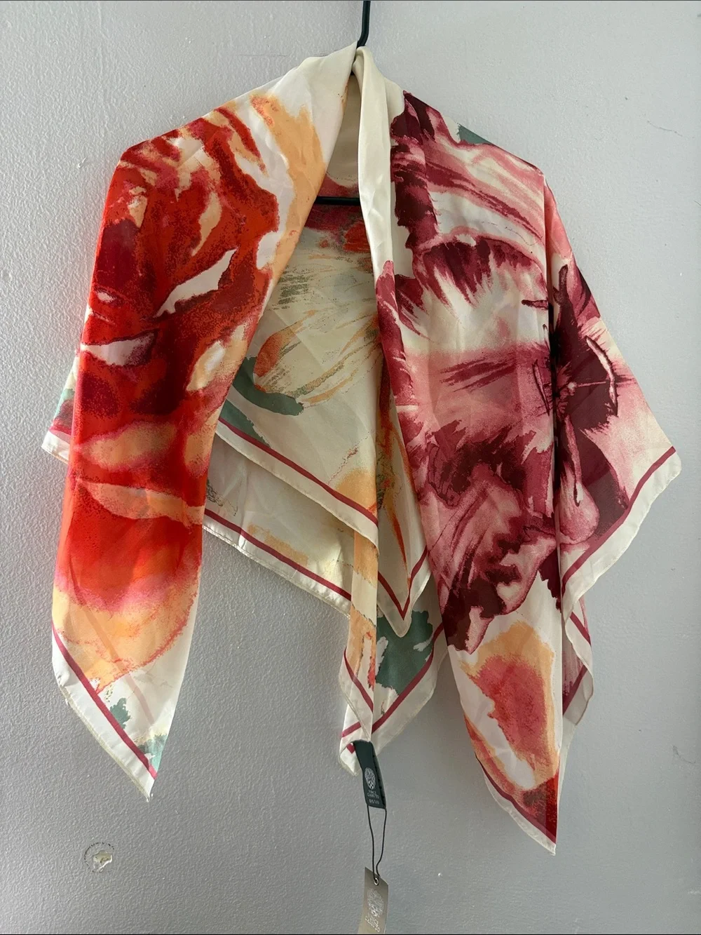 Vince Camuto lightweight silk