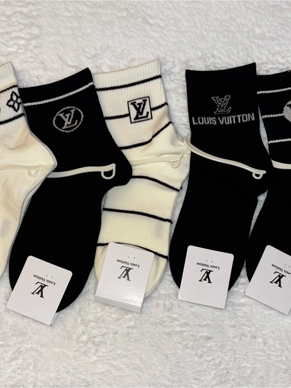 Louis Vuitton Men’s Crew Socks - Black & White (5 Pack)
