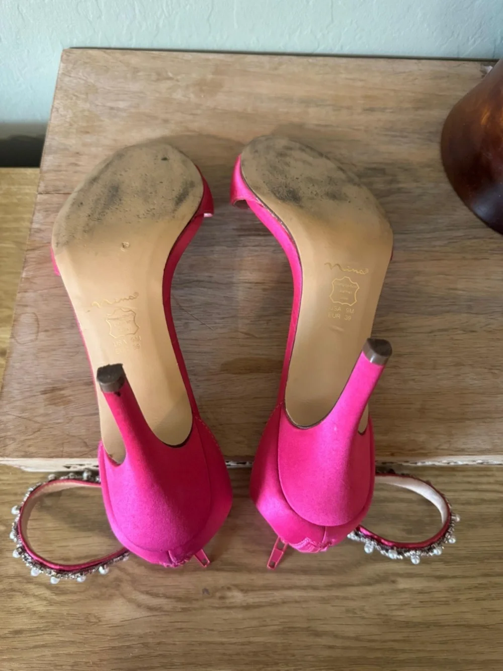 Nina elegant feminine