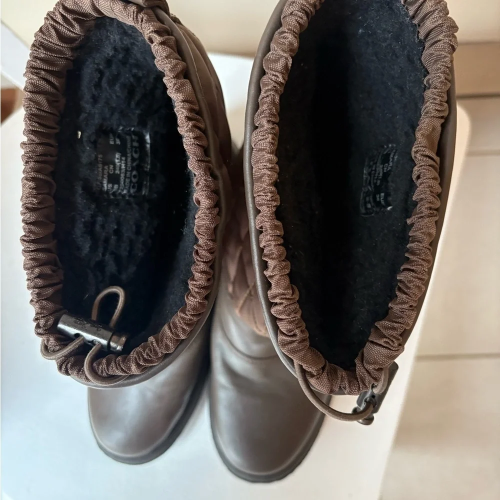 Coach excellent preloved