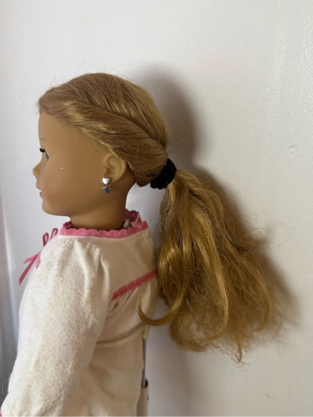 American Girl Doll with White & Pink Nightgown and Purple Accessories [loose leg