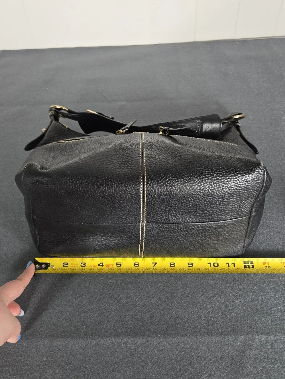 Dooney & Bourke classic black