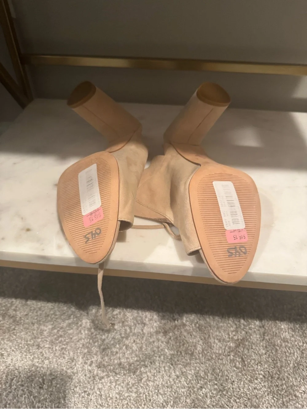 N/A stylish beige