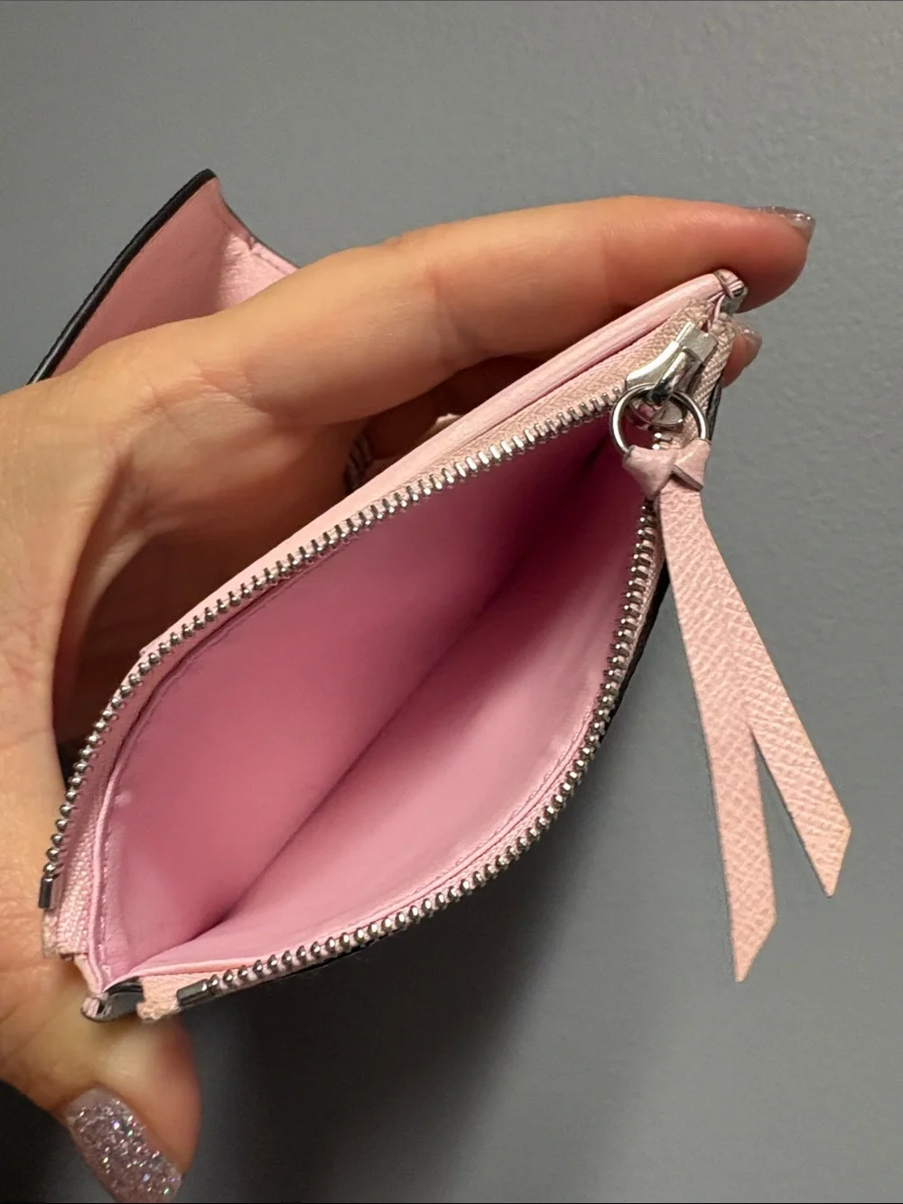 Louis Vuitton reposhing this