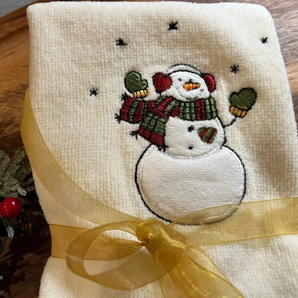 Vintage noticeable mittens towel