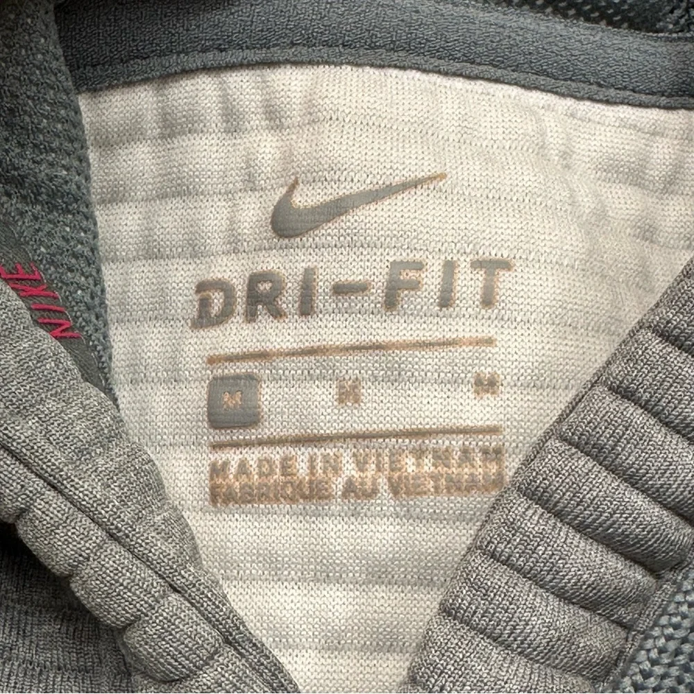 Nike Dri Fit Women's Ribbed Training Crop Hoodie Sweatshirt Medium
