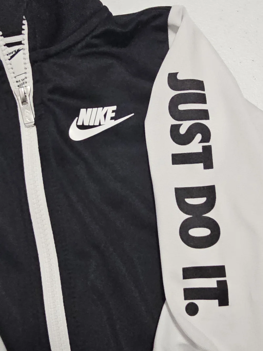 Nike black white
