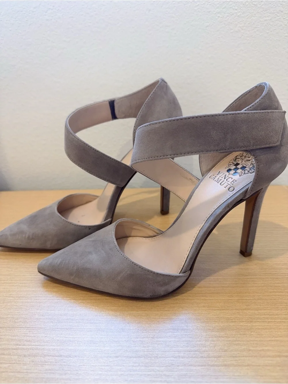 Vince Camuto vince camuto