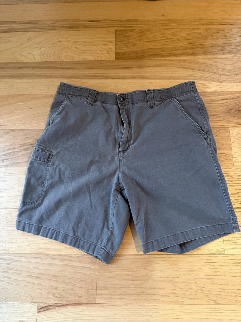 Men's L.L. Bean Casual Gray Utility Shorts