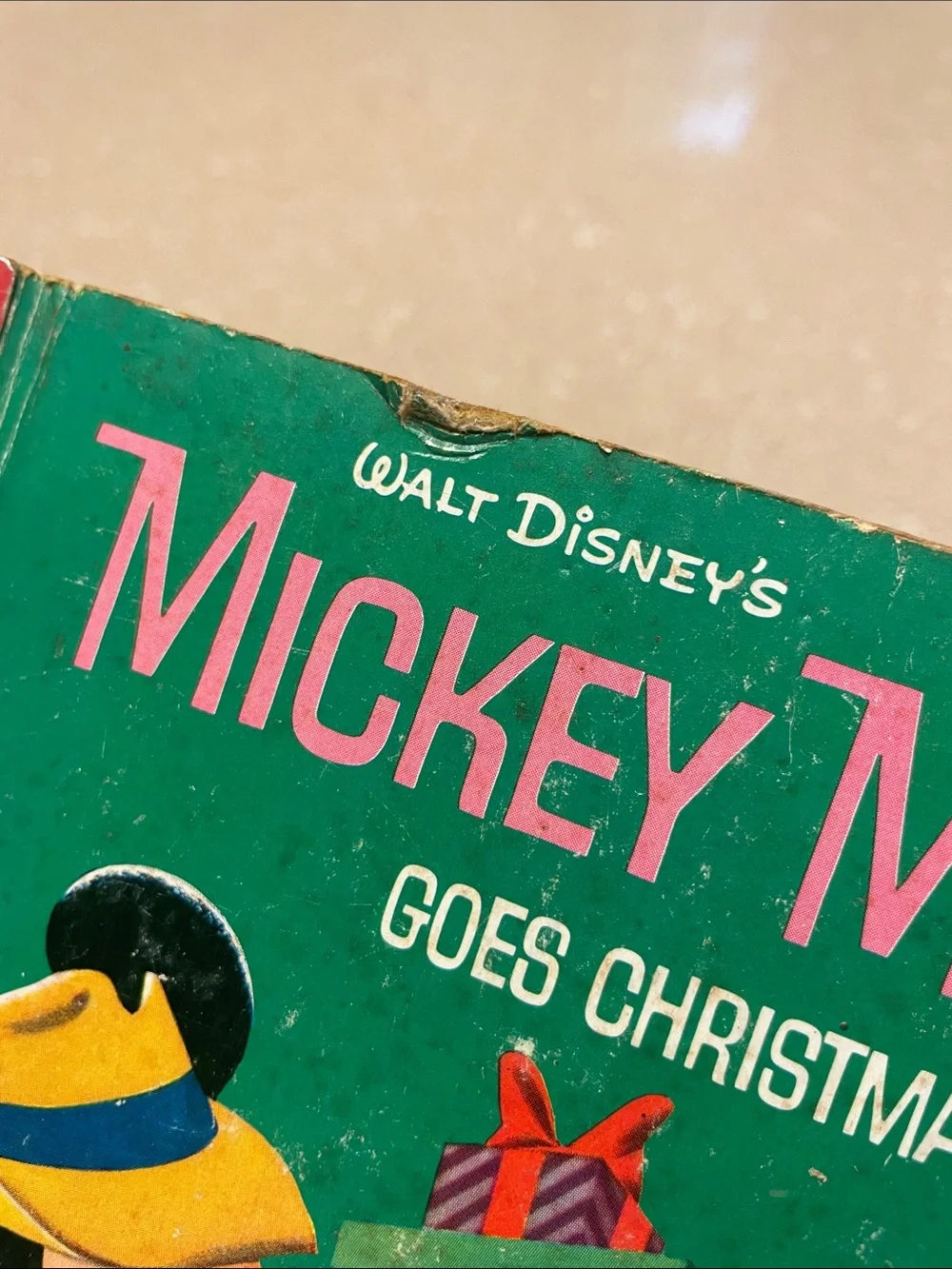 Walt Disney Mickey Mouse Goes Christmas Shopping - Red & Green Cover
