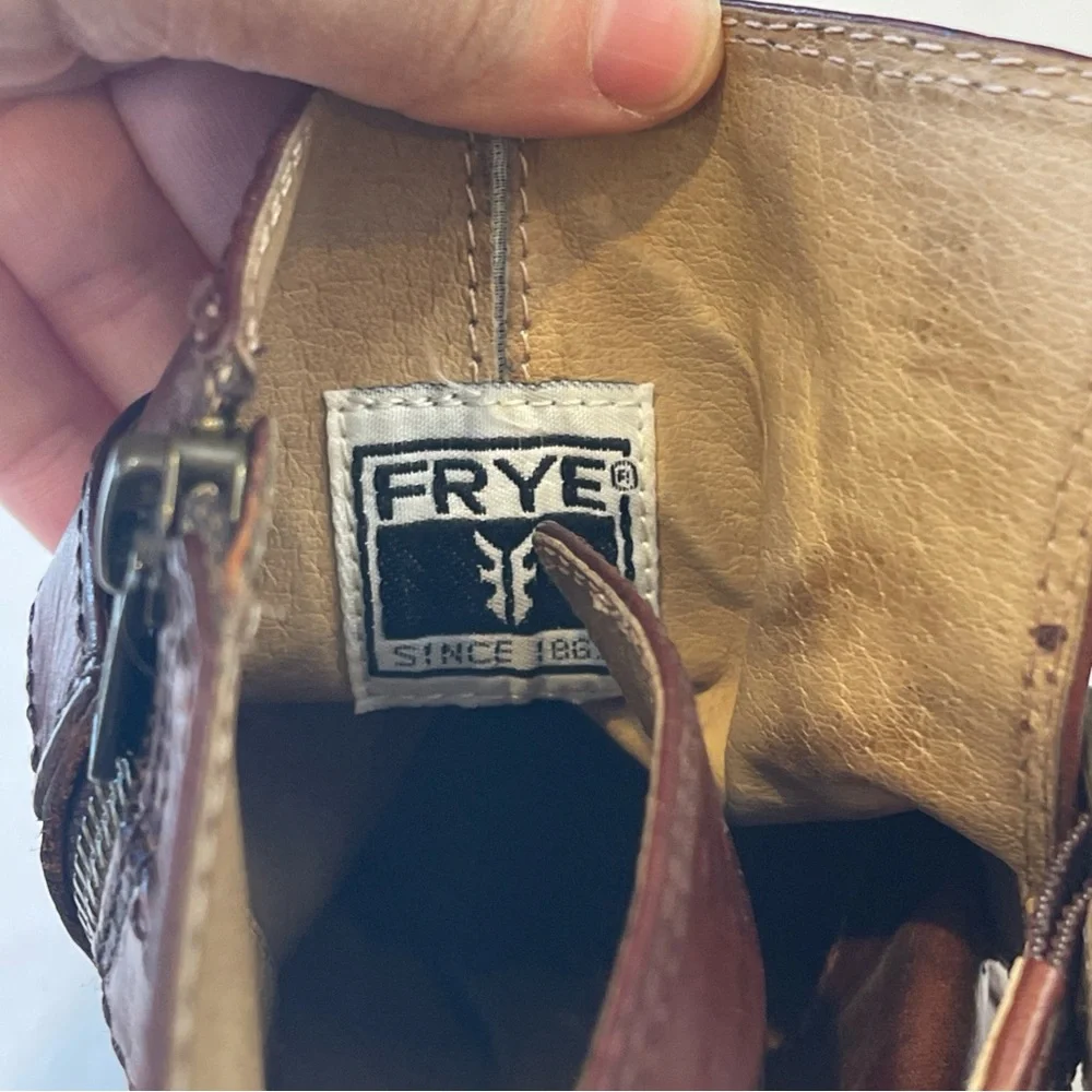 Frye elegant tan