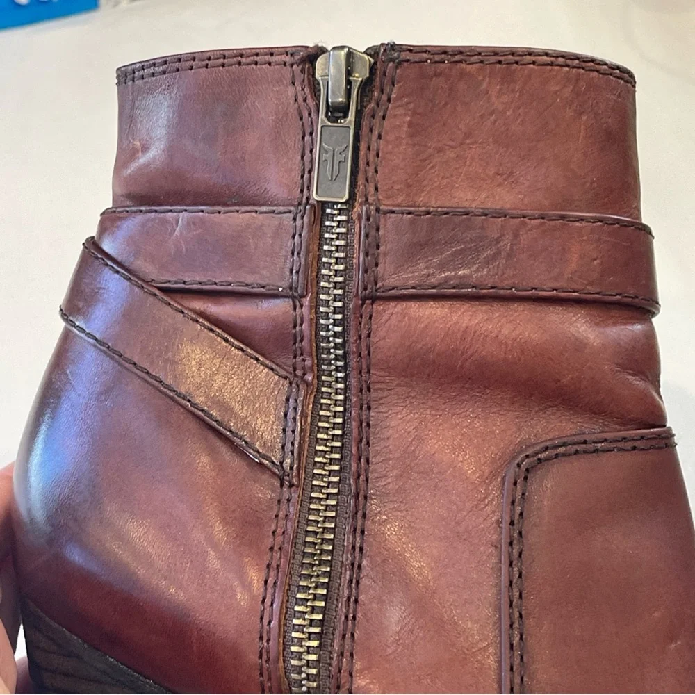 Frye elegant tan