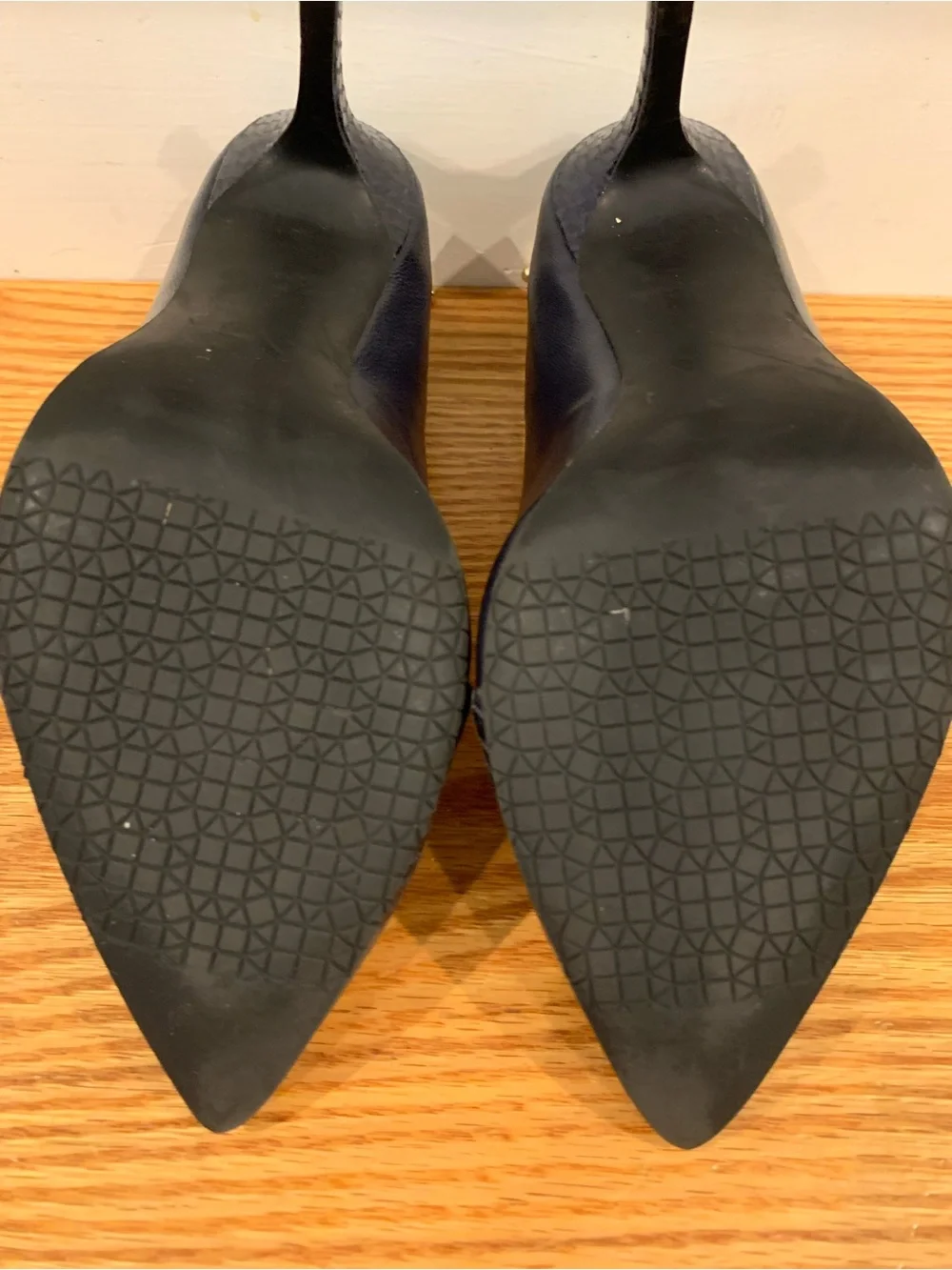 Levity Jalone Navy Pointed Toe Pumps with Textured Cap