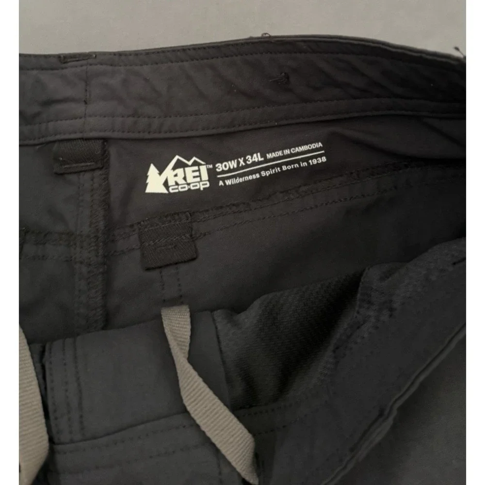 REI stretch once free