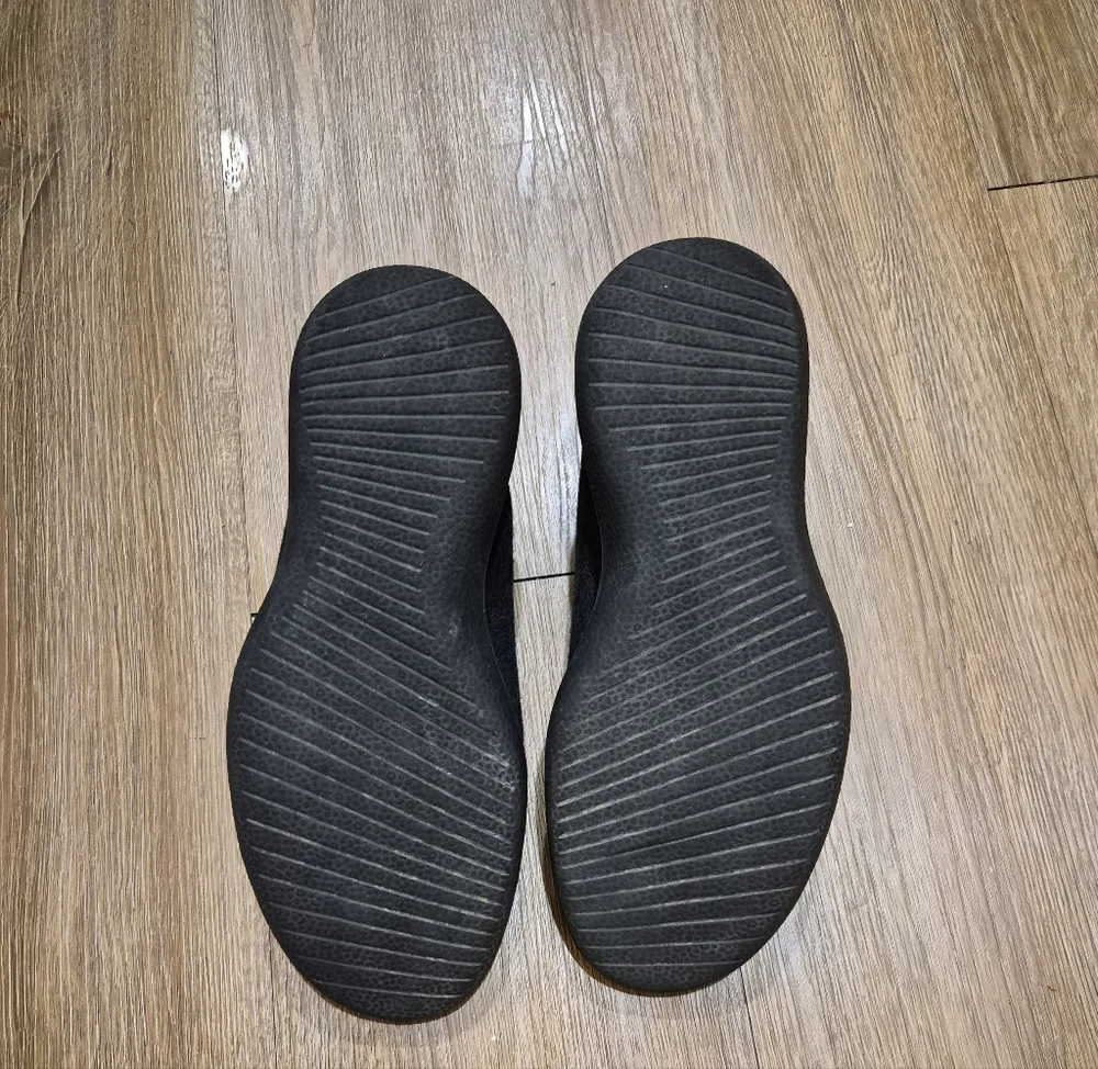 allbirds reposhing this