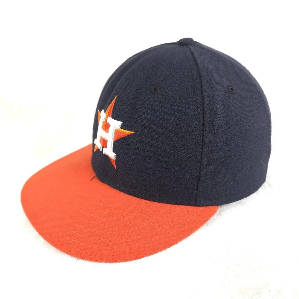 New Era fitted hats often