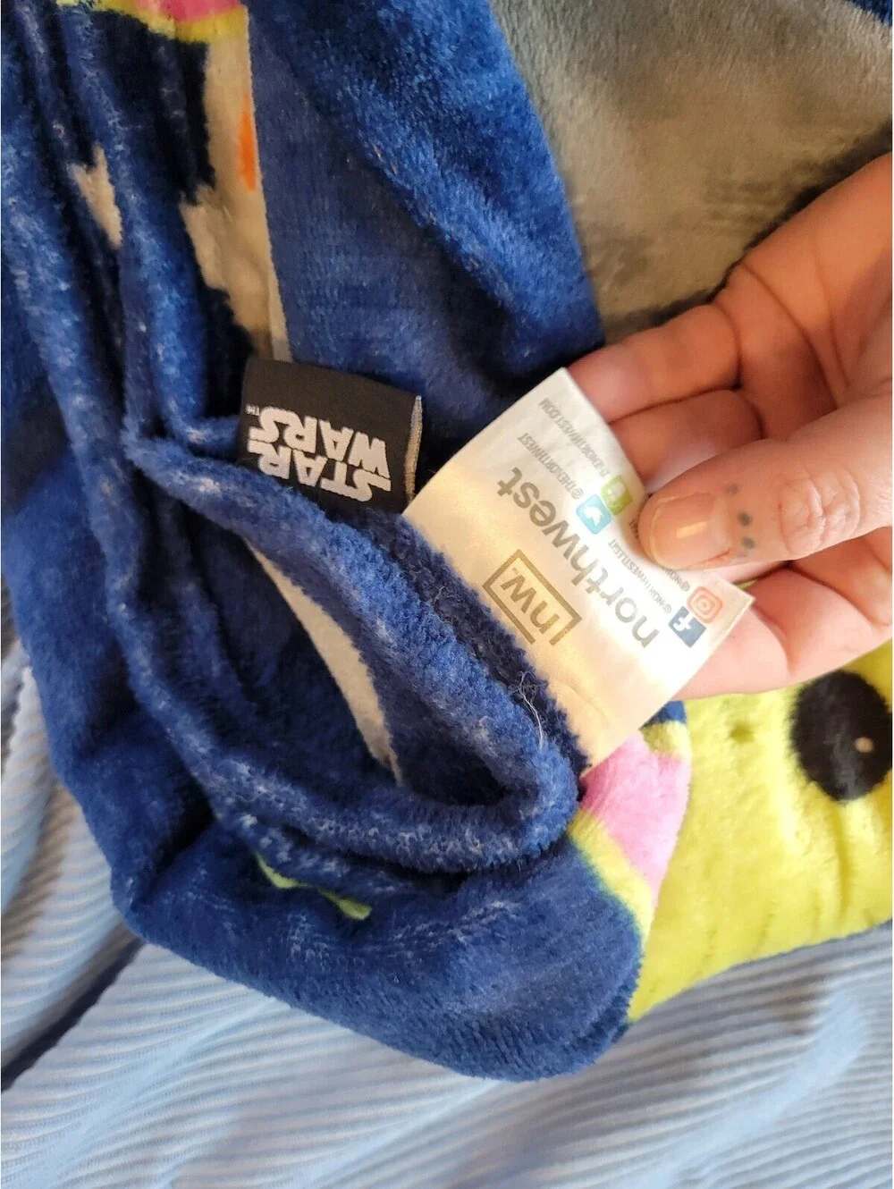 Star Wars The Mandalorian Baby Yoda Plush Throw Blanket
