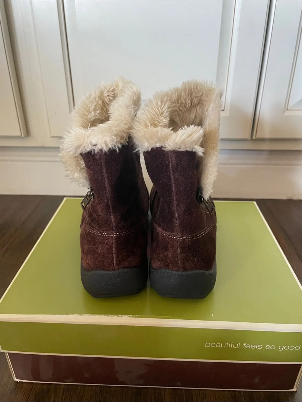 Naturalizer suede ankle