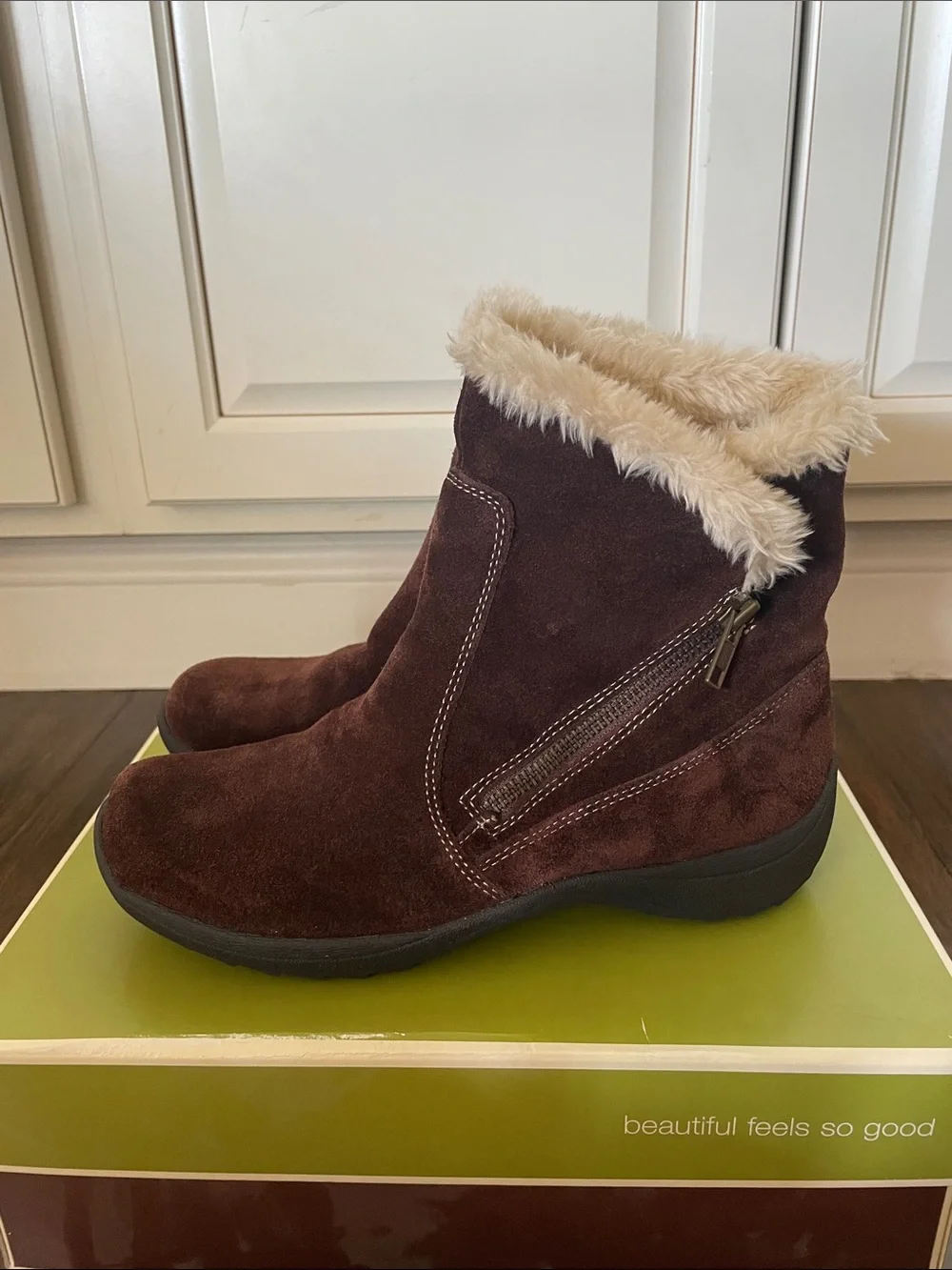 Naturalizer suede ankle