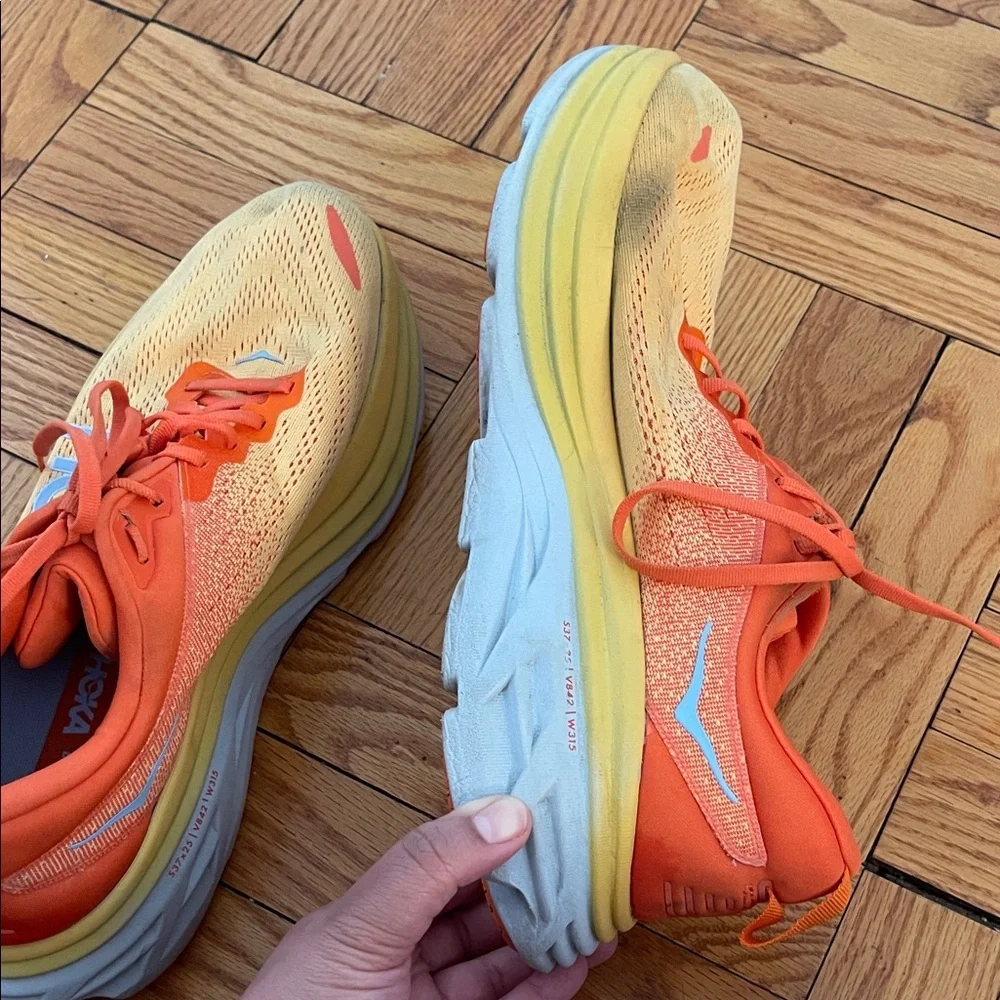 Hoka One One vibrant bondi