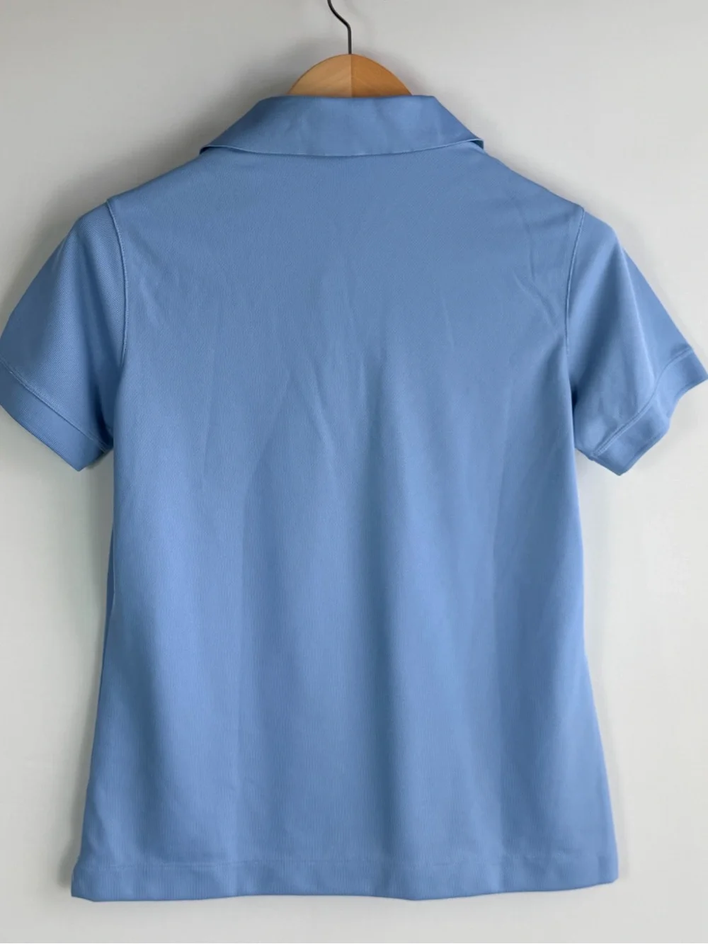 Nike neckline same