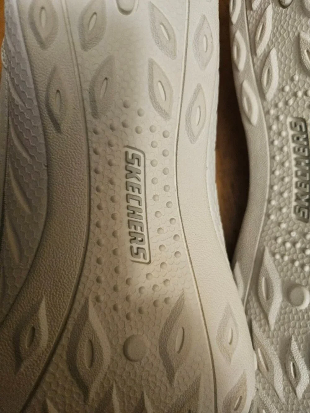 Skechers relaxed fit