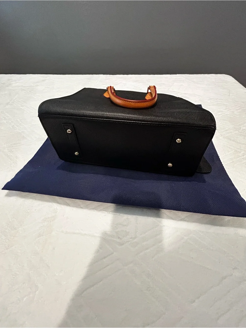 Dooney & Bourke classic leather