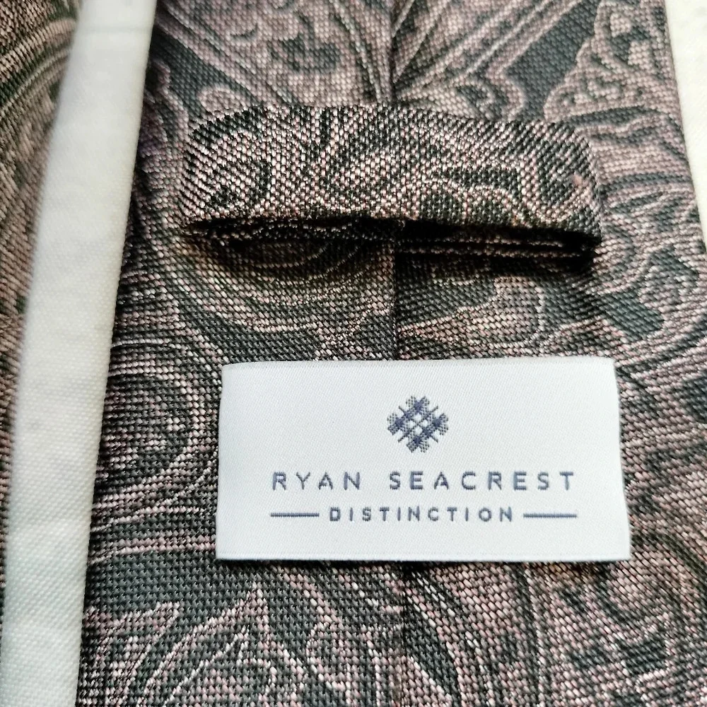 Ryan Seacrest Distinction ryan seacrest