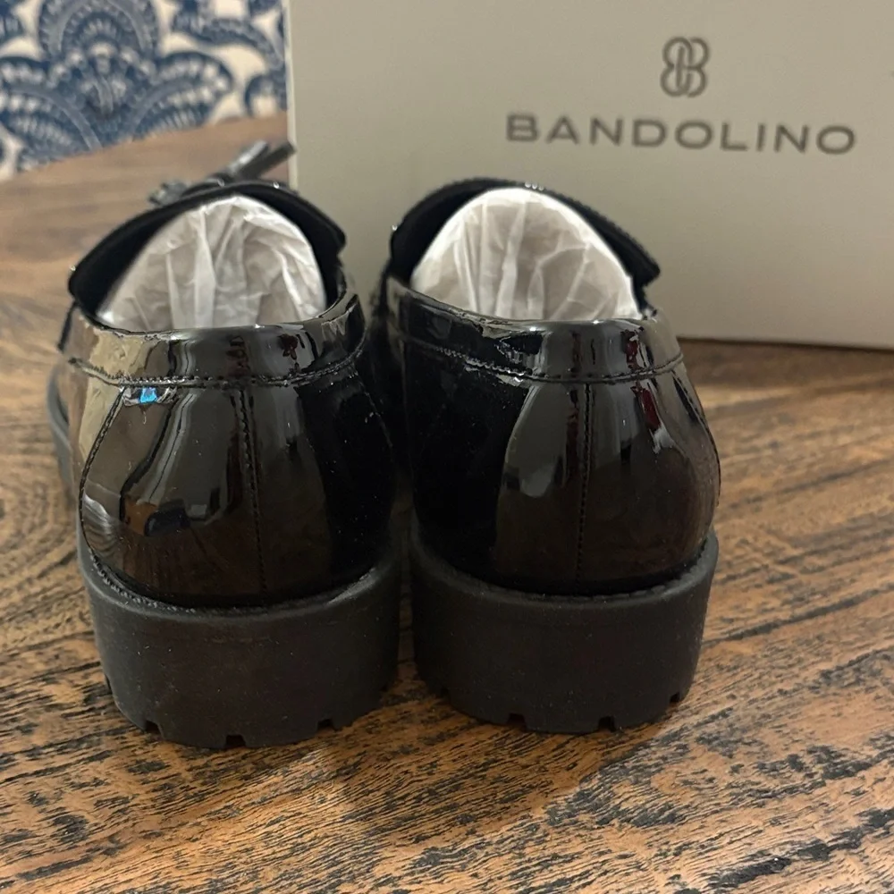 Bandolino sleek black