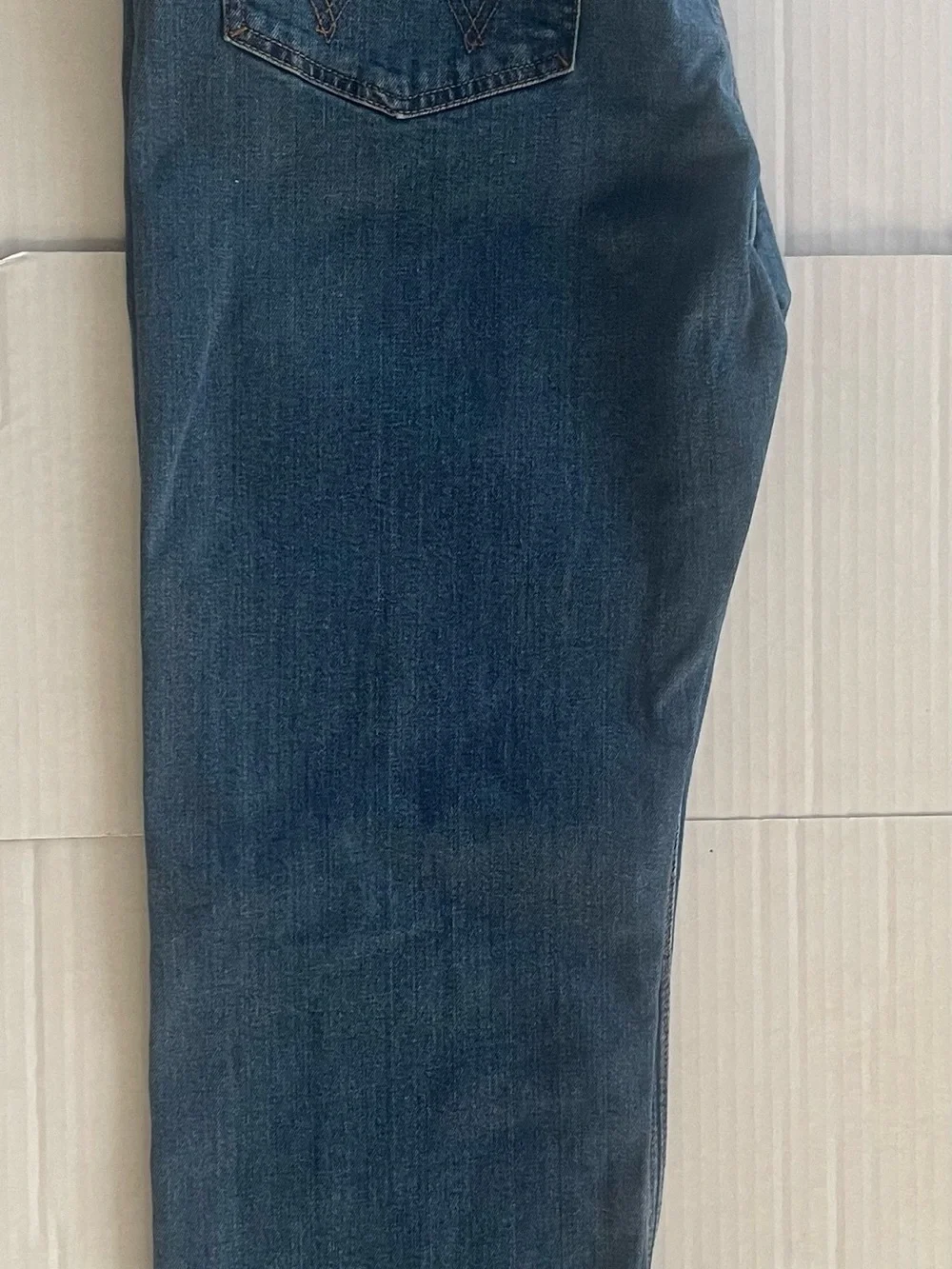 Wrangler detail fading denim