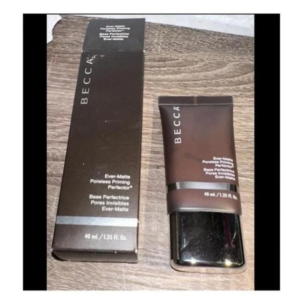 BECCA evermatte poreless