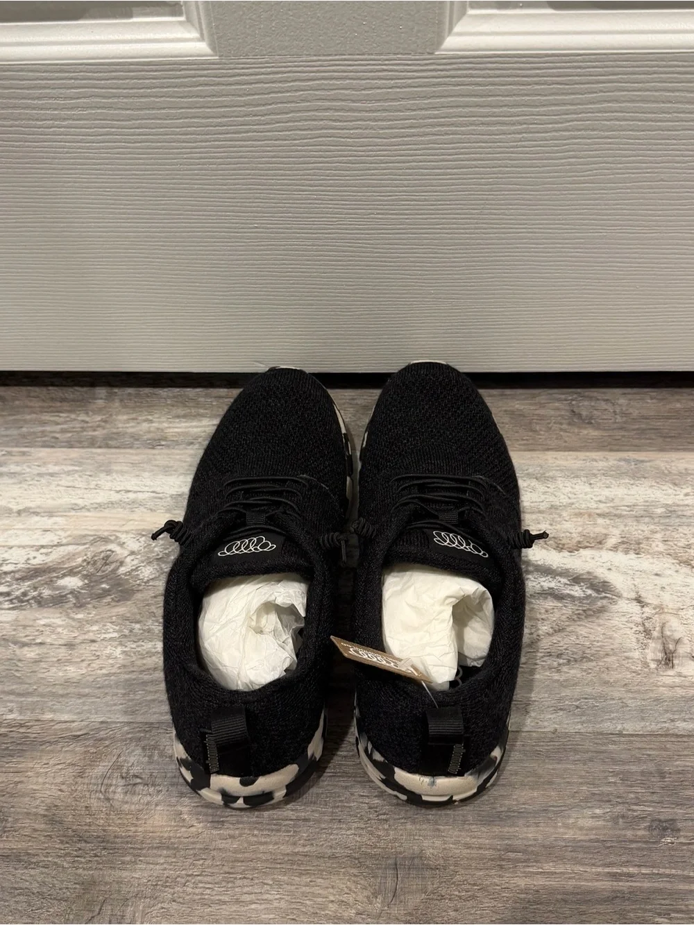 Woolloomooloo NWB Fraser Black Merino Wool Lace, EU 37 US 6.5-7