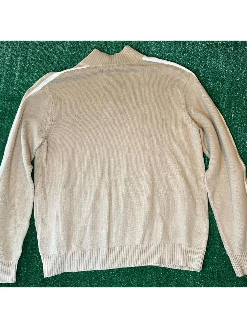 Tommy Hilfiger size large