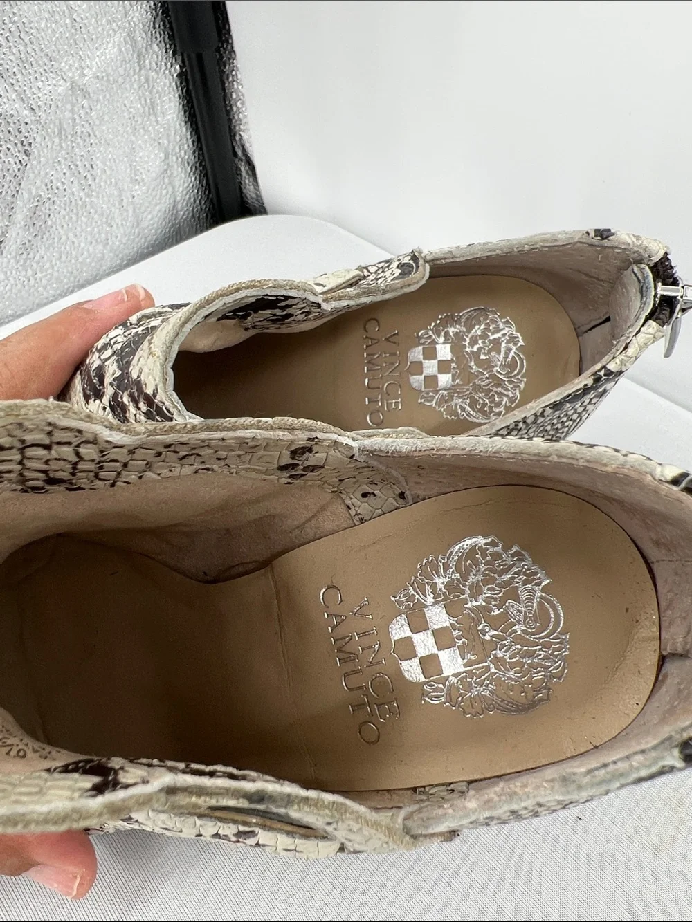Vince Camuto vince camuto