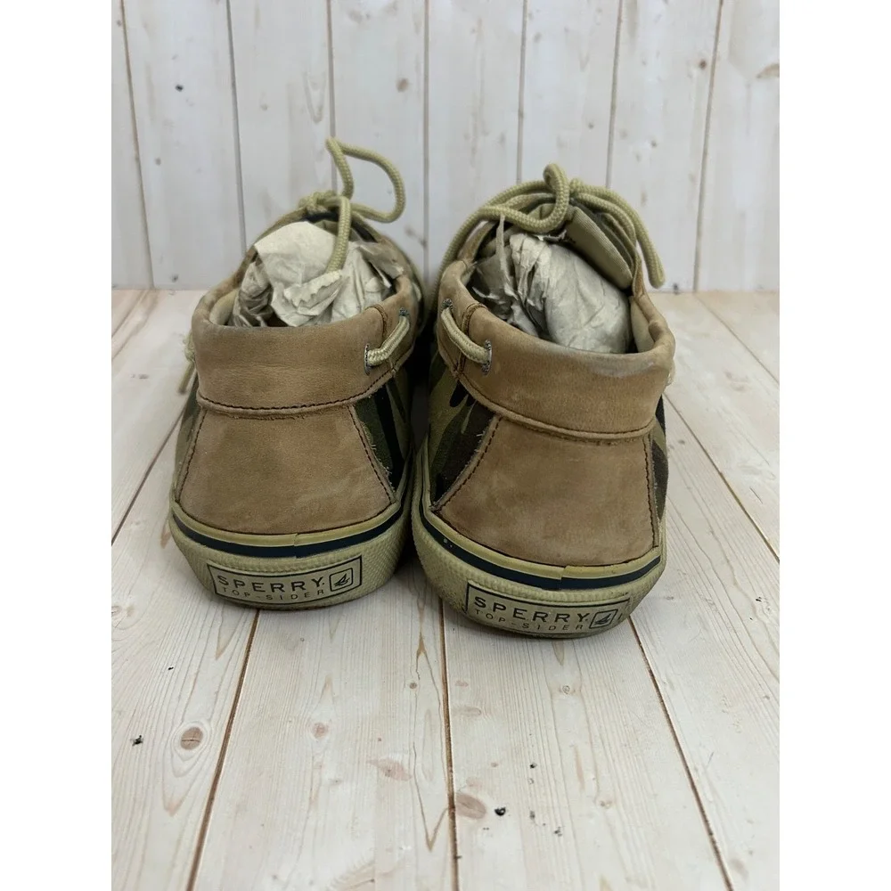 Sperry brand top