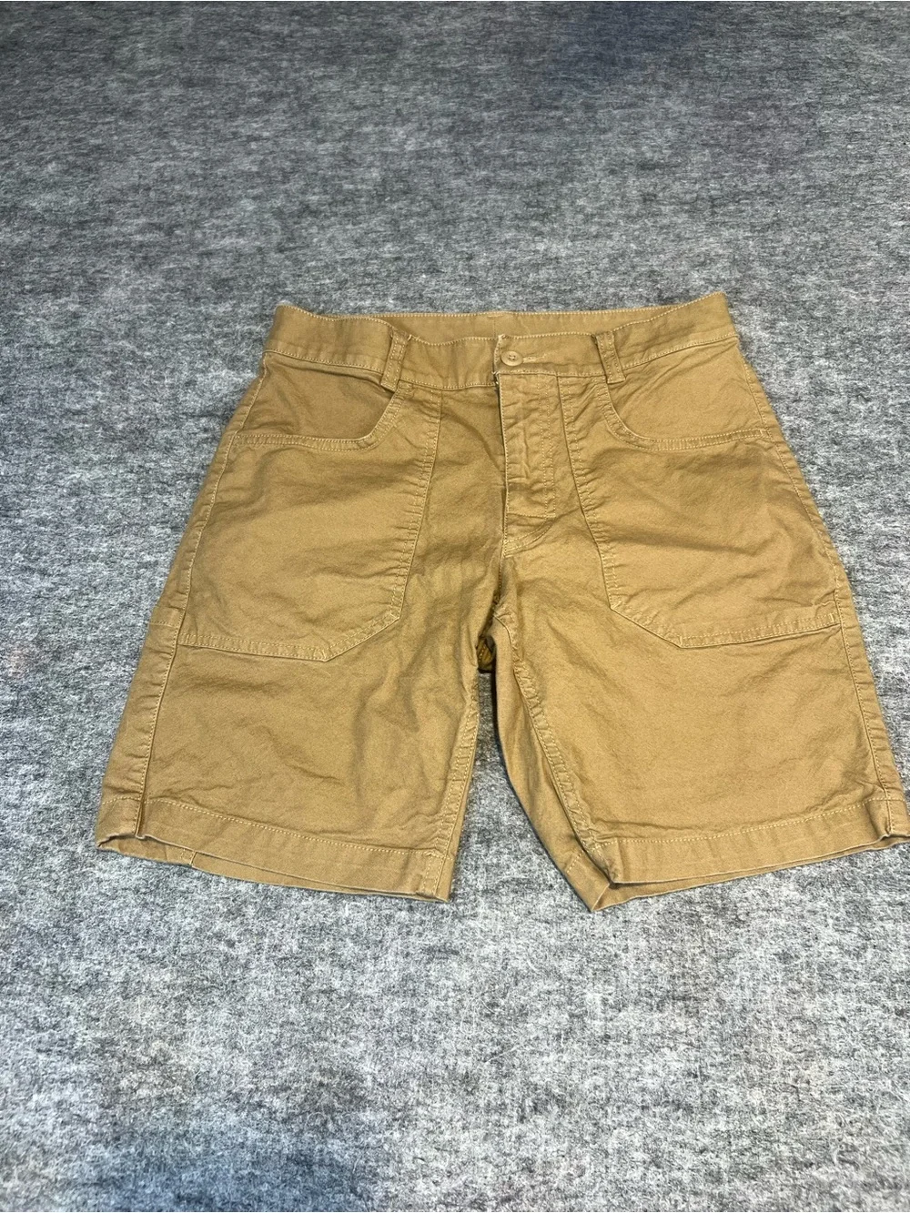 columbia shorts size 28 waist  straight fit 9 inch inseam hiking outdoors men’s