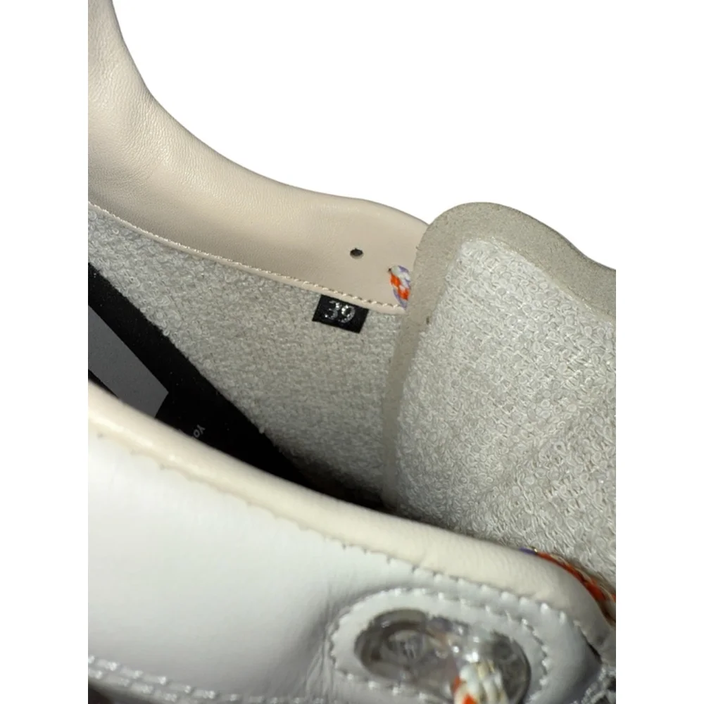 P448 Sneakers Beige Tan Lace Up‎ Platform Sneakers with Gold Glitter Size 8 39